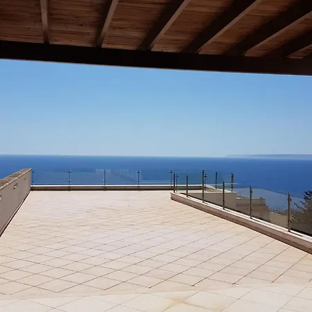 Апартаменты Palazzo De Donno App No04 Санта-Чезареа-Терме